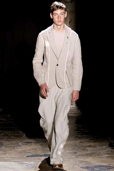 Look 6